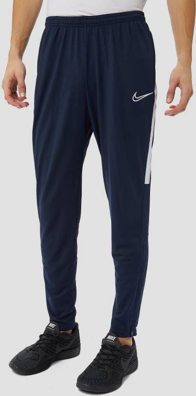 Nike Dri-Fit Academy Pro trainingsbroek dames valerian blue laser crimson -  Voetbal trainingsbroek - Voetbalkleding - Voetbal - Sport \u0026 Mode De Wit  Schijndel